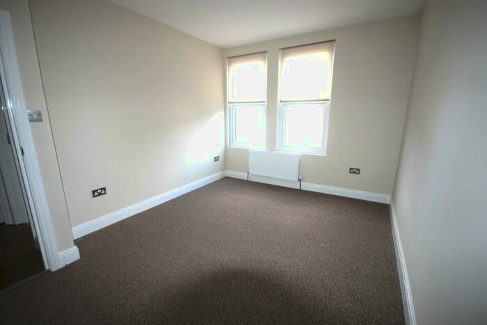 2 Bedroom Flat To Rent In Kidderminster Rd, West Croydon, CR0