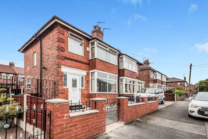 3 Bedroom Semi-Detached House To Rent In Alderdale Drive, Droylsden, Manchester, M43