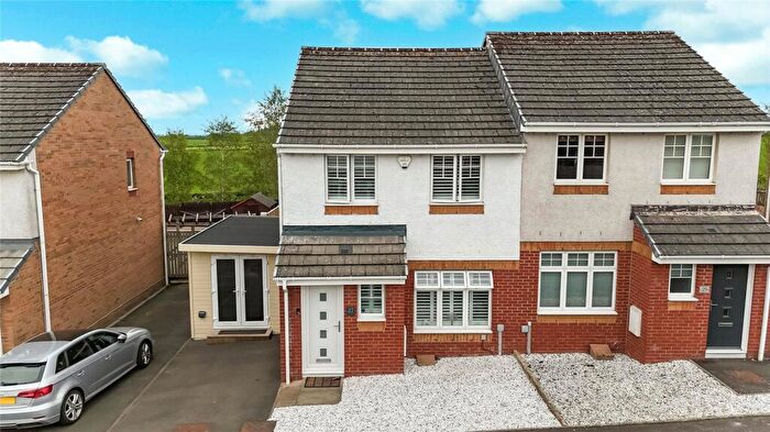 3 Bedroom Semi-Detached House For Sale In Dalwhinnie Crescent, Kilmarnock, East Ayrshire, KA3