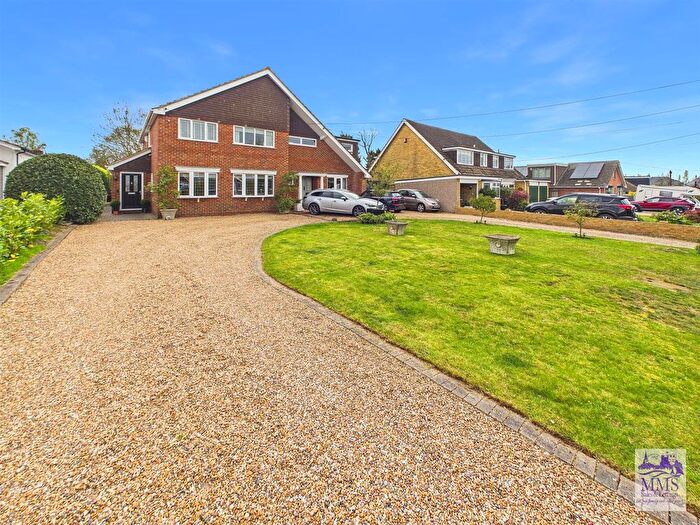 3 Bedroom Semi-Detached House For Sale In Tennyson Avenue, Cliffe Woods, ME3