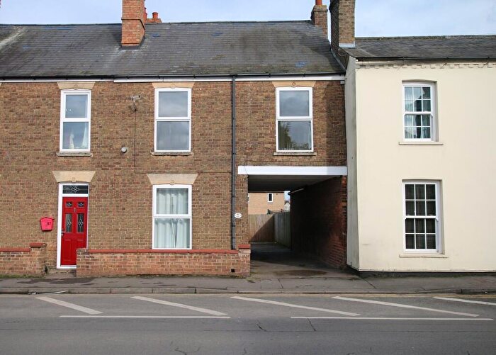 3 Bedroom Terraced House To Rent In High Street, Chatteris, PE16