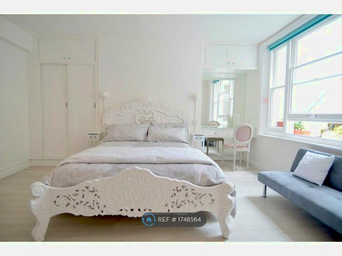 Studio To Rent In First Avenue, Hove, BN3