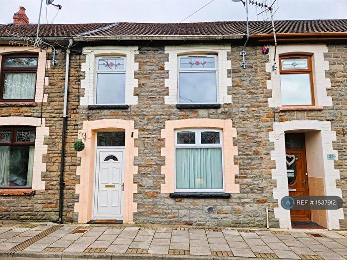 3 Bedroom Terraced House To Rent In Middle Terrace, Stanleytown, Ferndale, CF43