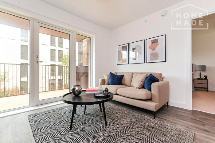 1 Bedroom Flat To Rent In Millet Place, Royal Docks, E16