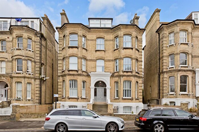 2 Bedroom Flat To Rent In Wilbury Road, Hove, BN3