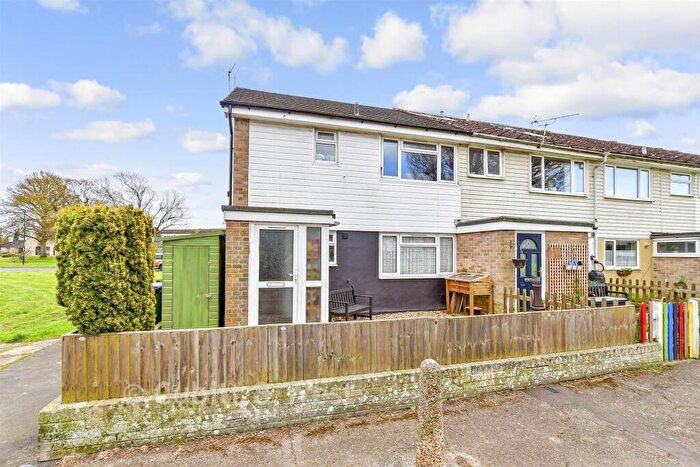 1 Bedroom Flat For Sale In Willowhale Green, Aldwick, West Sussex, PO21