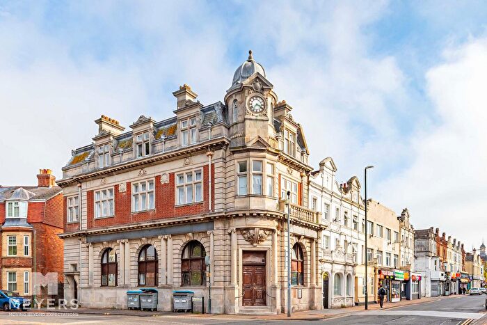 1 Bedroom Maisonette For Sale In Christchurch Road, Bournemouth, BH1