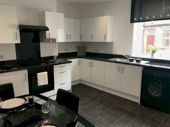 4 Bedroom Terraced House To Rent In Granby Place, LS6