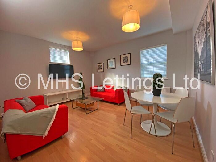 4 Bedroom End Of Terrace House To Rent In Granby Street, Leeds, LS6