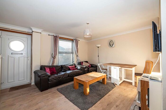 5 Bedroom Terraced House To Rent In Sturry Road, Canterbury, CT1
