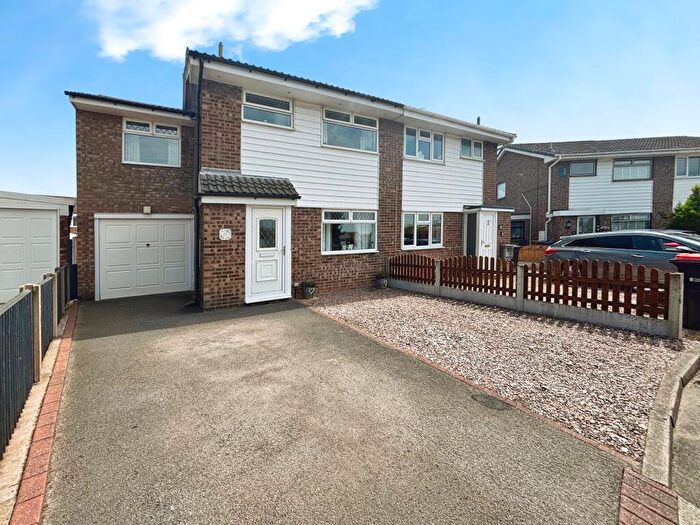 4 Bedroom Semi-Detached House For Sale In Lime Grove, Chester, CH2