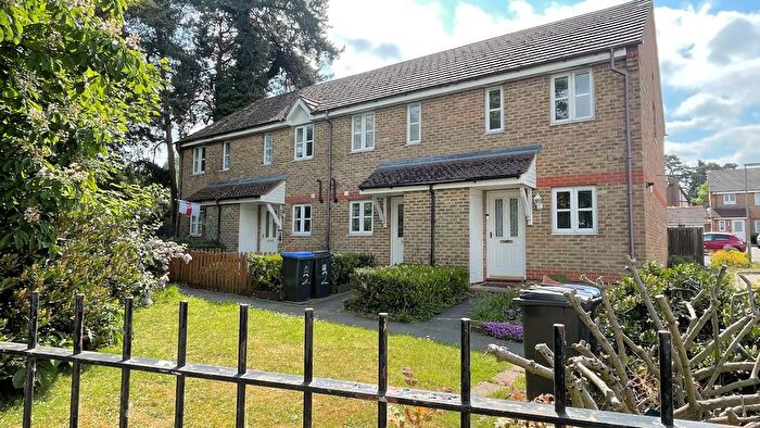 2 Bedroom Semi-Detached House To Rent In Little Riding, Woking, GU22