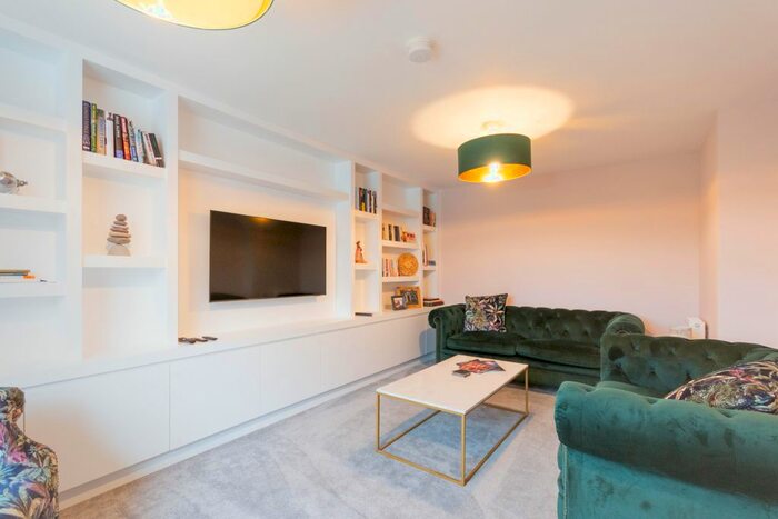 4 Bedroom Detached House To Rent In Dunnikier Way, Edinburgh, EH17