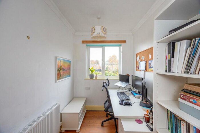 3 Bedroom Terraced House For Sale In Victor Street, Sheffield, S6