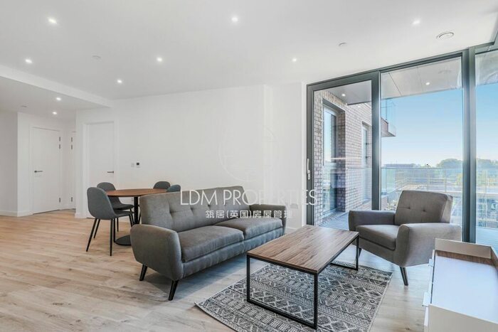 1 Bedroom Apartment To Rent In (September)Willowbrook House, Woodberry Down, London, N4