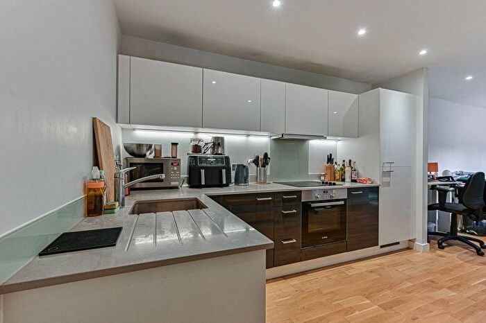 1 Bedroom Flat To Rent In Carriage Way, Deptford, London, SE8