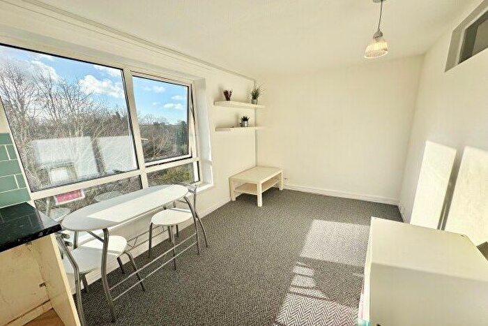 1 Bedroom Flat To Rent In Croxteth Road, Liverpool, L8