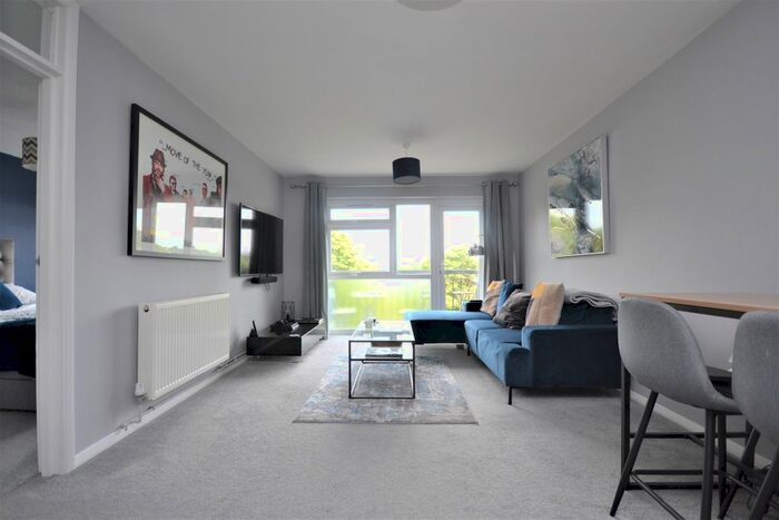 1 Bedroom Flat To Rent In Scotts Avenue, Shortlands, Bromley, BR2