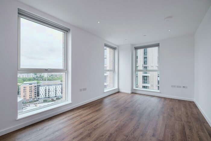 1 Bedroom Flat To Rent In Falconbrook, Canning Town E16