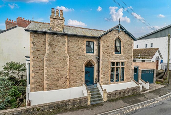 4 Bedroom Detached House For Sale In Torrs Park, Ilfracombe, EX34