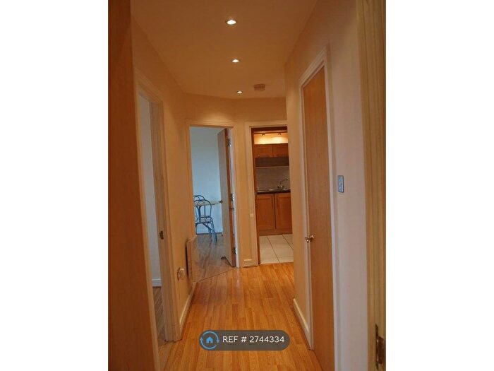 2 Bedroom Flat To Rent In Central House, London, E15