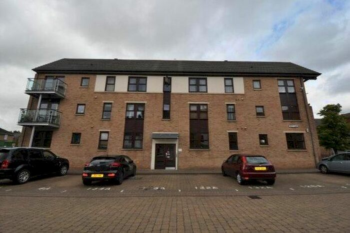 2 Bedroom Flat To Rent In First Lane, Northampton, NN5
