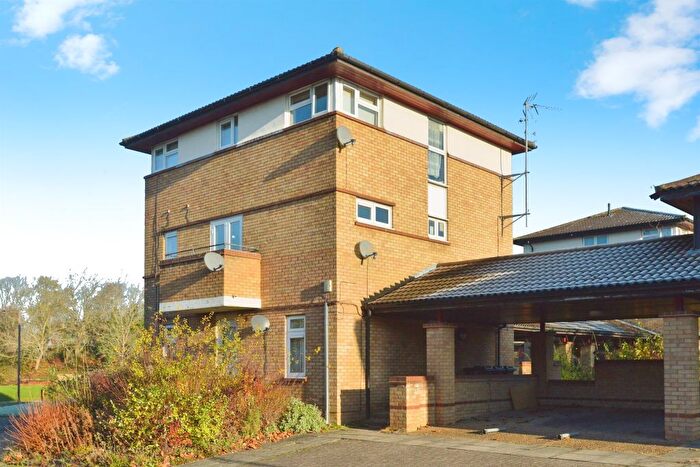 1 Bedroom Flat For Sale In The Boundary, Oldbrook, Milton Keynes, MK6