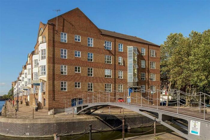 4 Bedroom Flat To Rent In Aland Court, Finland Street, London, SE16