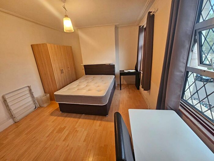 5 Bedroom Terraced House To Rent In Cobbold Road, London, W12