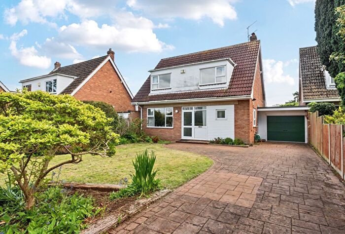 3 Bedroom Link Detached House For Sale In Coombe Lane, Bristol, Somerset, BS9