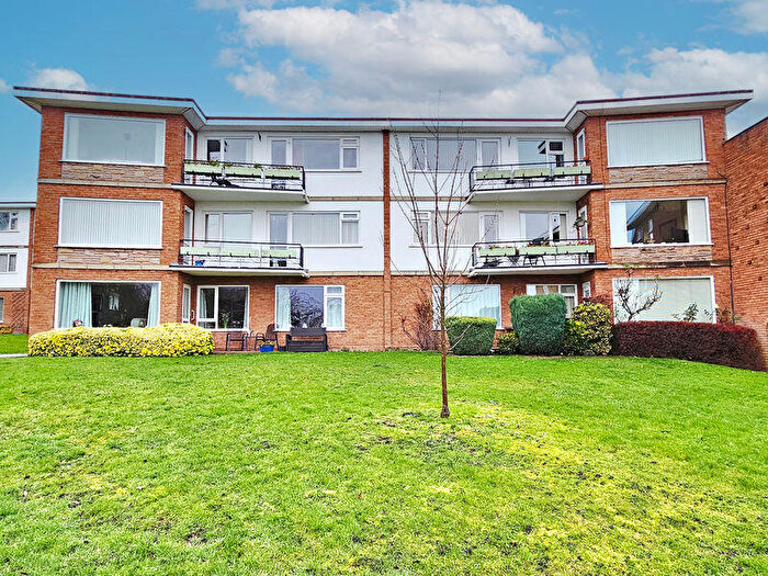 2 Bedroom Apartment For Sale In Brooks Road, Sutton Coldfield, B72