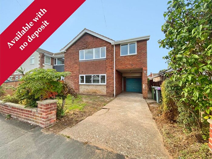 4 Bedroom Semi-Detached House To Rent In Hawksdale Close, Grantham, NG31