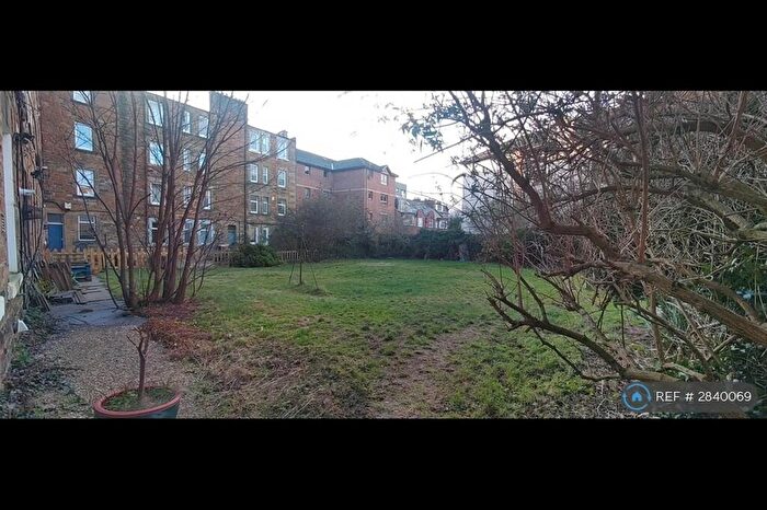 1 Bedroom Flat To Rent In Albion Road, Edinburgh, EH7