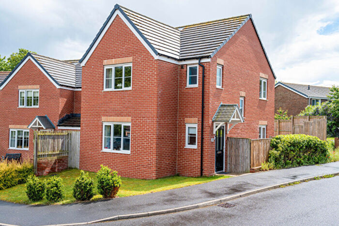 3 Bedroom Detached House For Sale In Ripley Close, Ouston., DH2