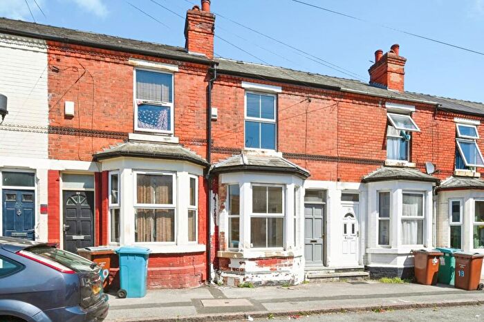 3 Bedroom Terraced House For Sale In Glentworth Road, Nottingham, Nottinghamshire, NG7