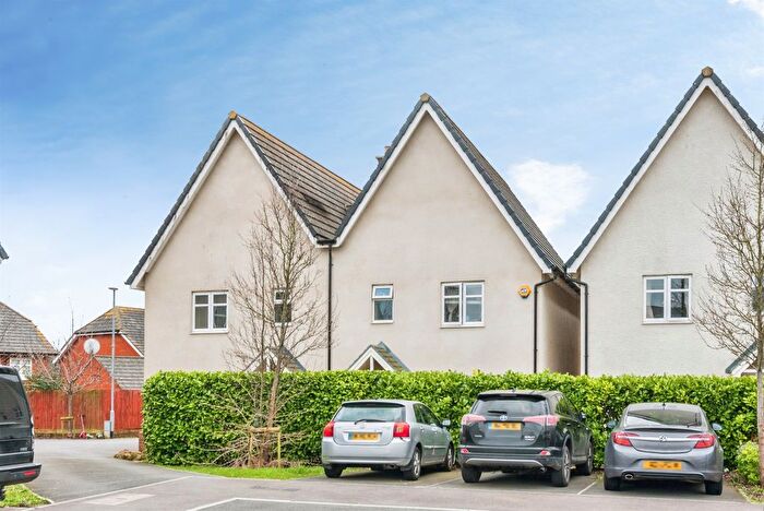 3 Bedroom Semi-Detached House For Sale In Baillie Close, Tadpole Garden Village, Swindon, SN25
