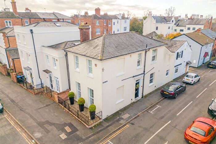 2 Bedroom Terraced House For Sale In Cross Road, Leamington Spa, Warwickshire, CV32