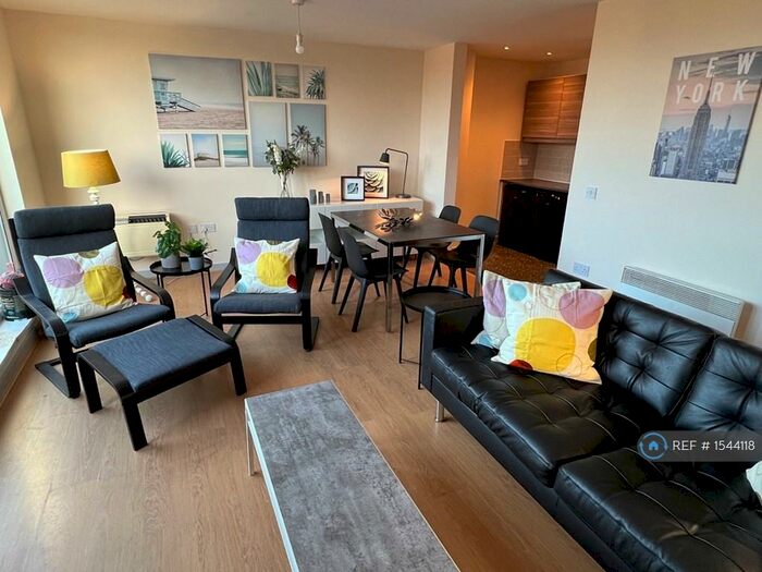 3 Bedroom Flat To Rent In Hulme High Street, Manchester, M15