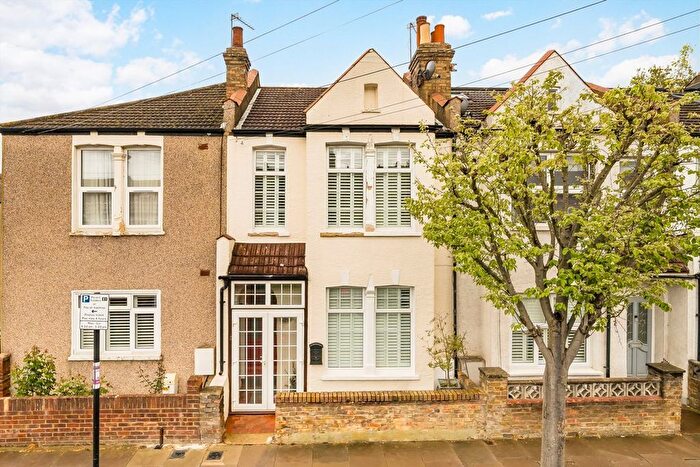 3 Bedroom Property For Sale In Alston Road, Tooting, SW17