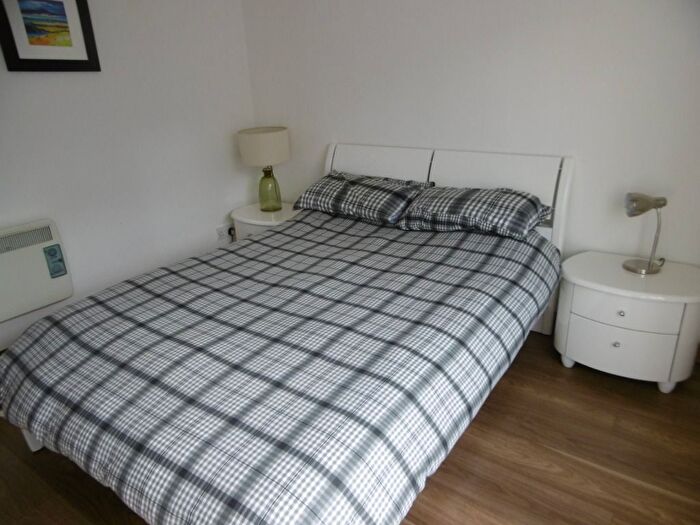 1 Bedroom Flat To Rent In Guild Street, City Centre, Aberdeen, AB11