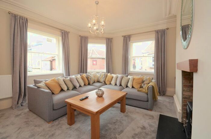 4 Bedroom Flat To Rent In Patrick Pool, York YO1