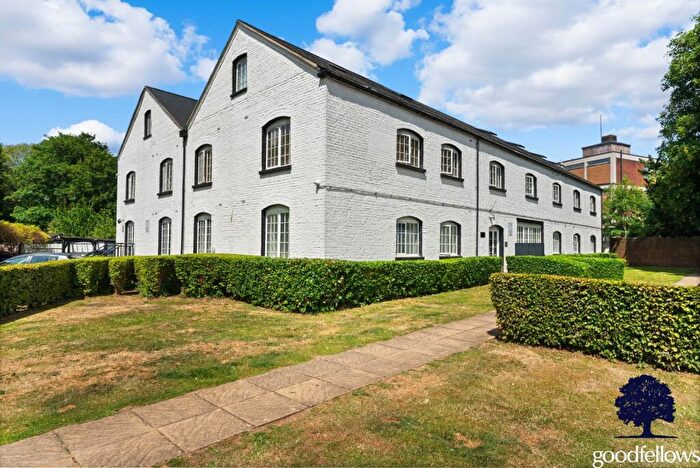 1 Bedroom Apartment For Sale In London Road, Mitcham, CR4