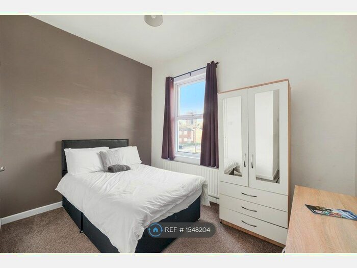 3 Bedroom Terraced House To Rent In Cornes Street, Stoke-On-Trent, ST1