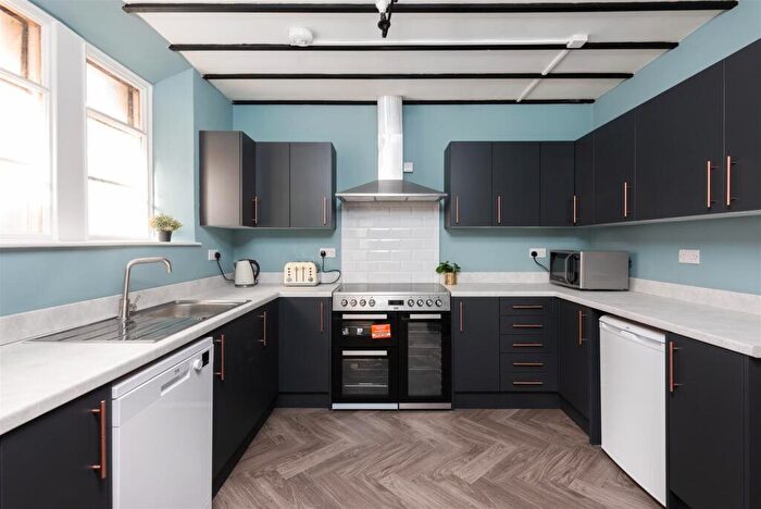 10 Bedroom Town House To Rent In St Peters Lodge, Bath, BA2