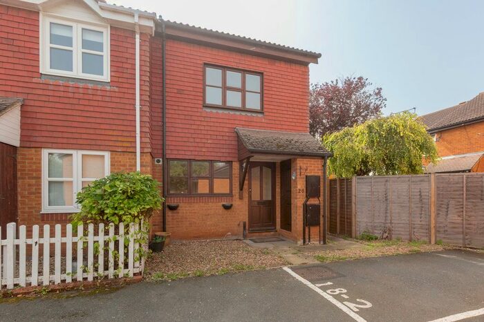 3 Bedroom End Of Terrace House To Rent In Brandon Way, Birchington, CT7