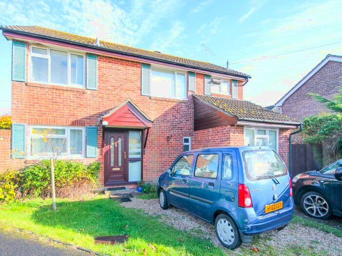 4 Bedroom Detached House To Rent In Brookside Road, Bransgore, Dorset, BH23