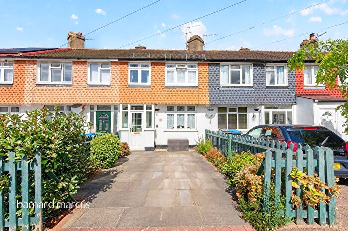 3 Bedroom Terraced House For Sale In Alpine Avenue, Surbiton, KT5