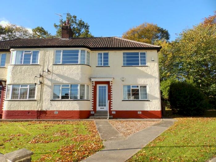 2 Bedroom Flat To Rent In Redesdale Gardens, Adel, LS16