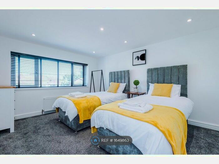5 Bedroom Semi-Detached House To Rent In Fully Furnished In Leeds, Calverley, Pudsey, LS28