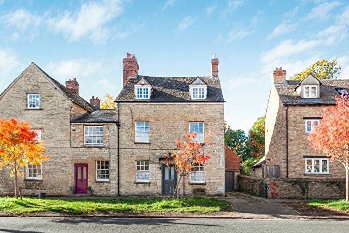 4 Bedroom Cottage To Rent In Manor Road, Woodstock, OX20